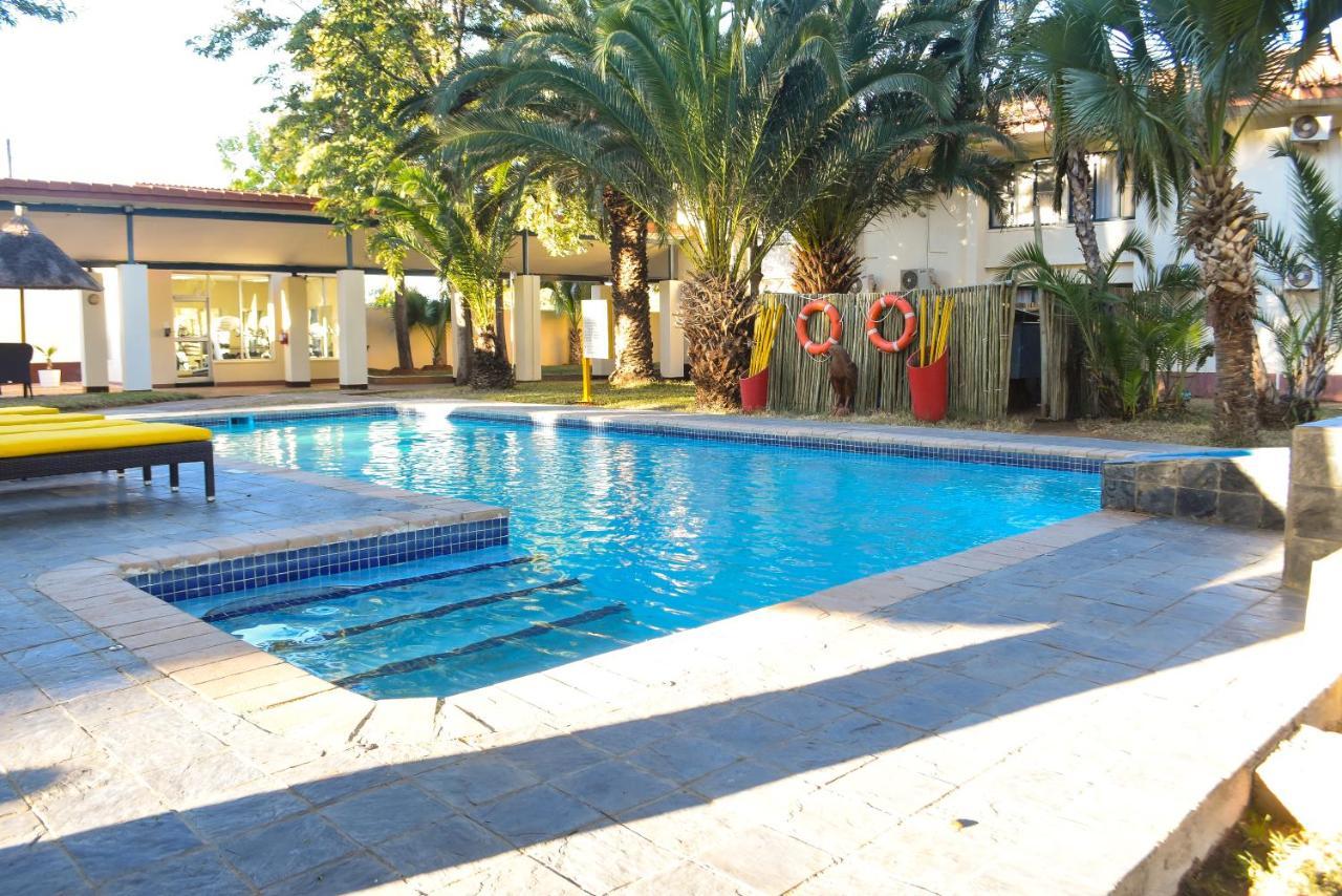 Cresta Botsalo Hotel Palapye Exterior photo