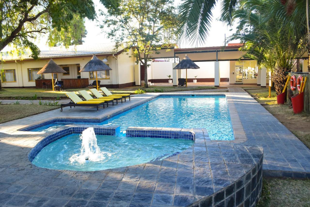 Cresta Botsalo Hotel Palapye Exterior photo