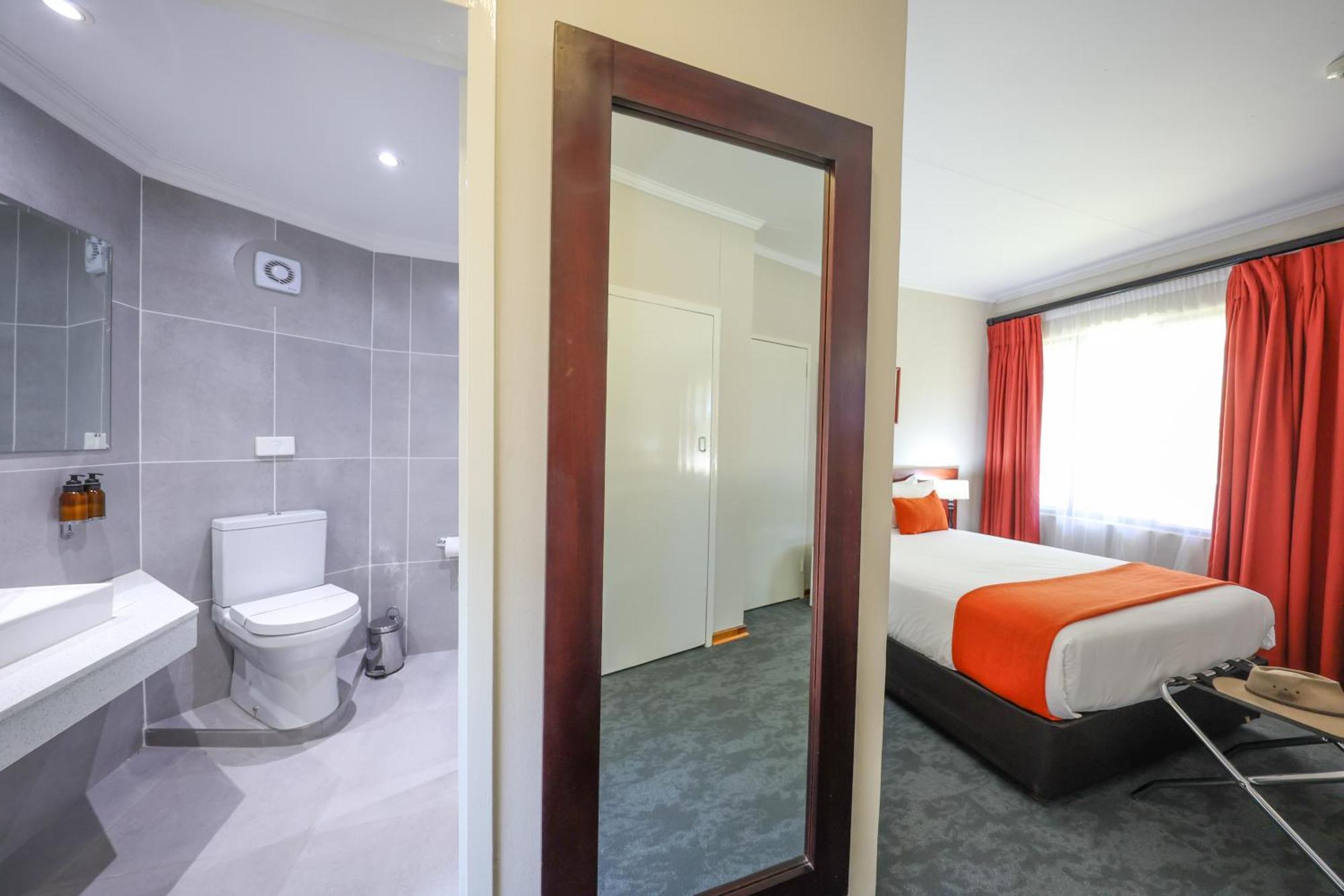 Cresta Botsalo Hotel Palapye Exterior photo