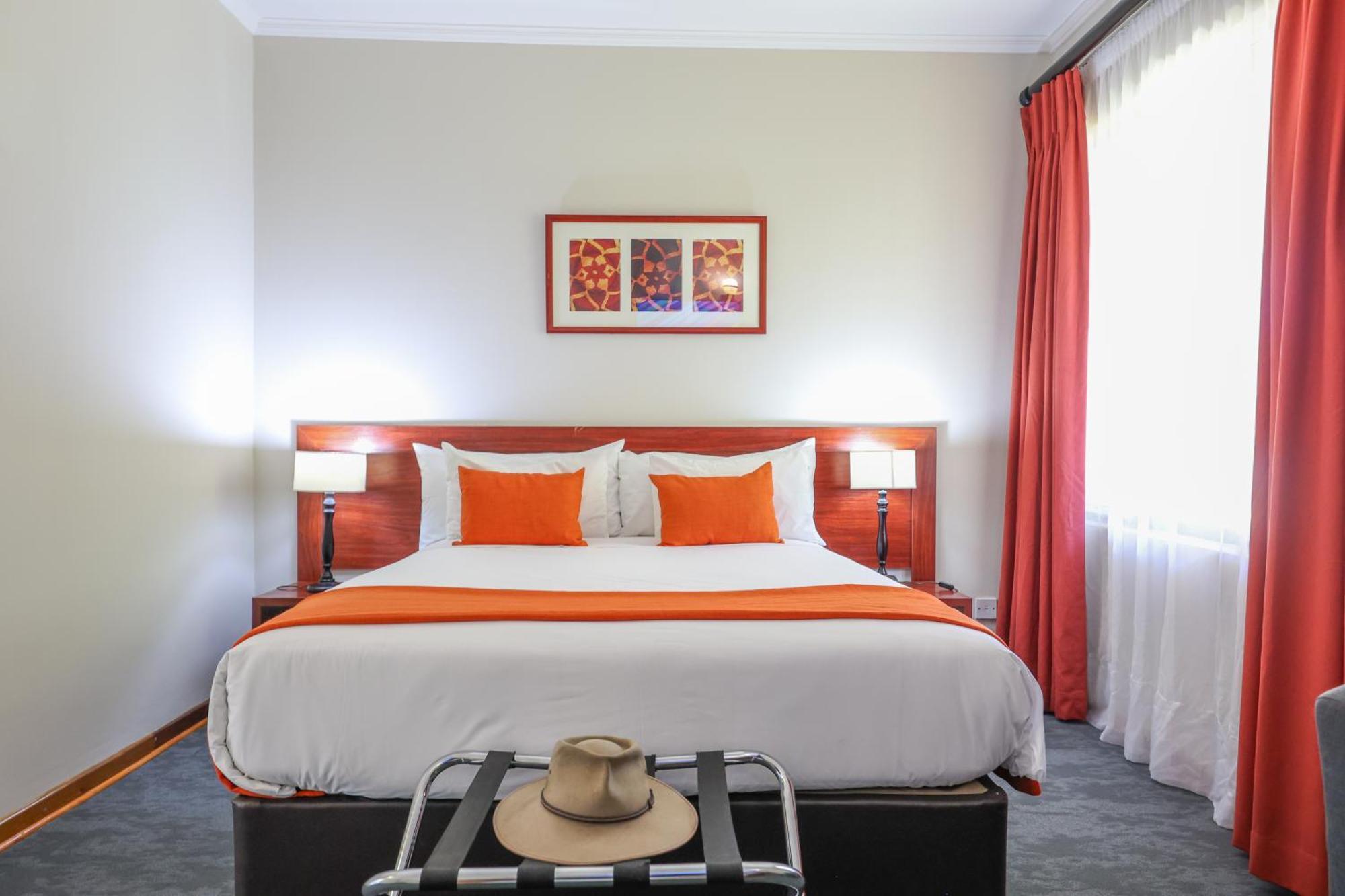 Cresta Botsalo Hotel Palapye Exterior photo