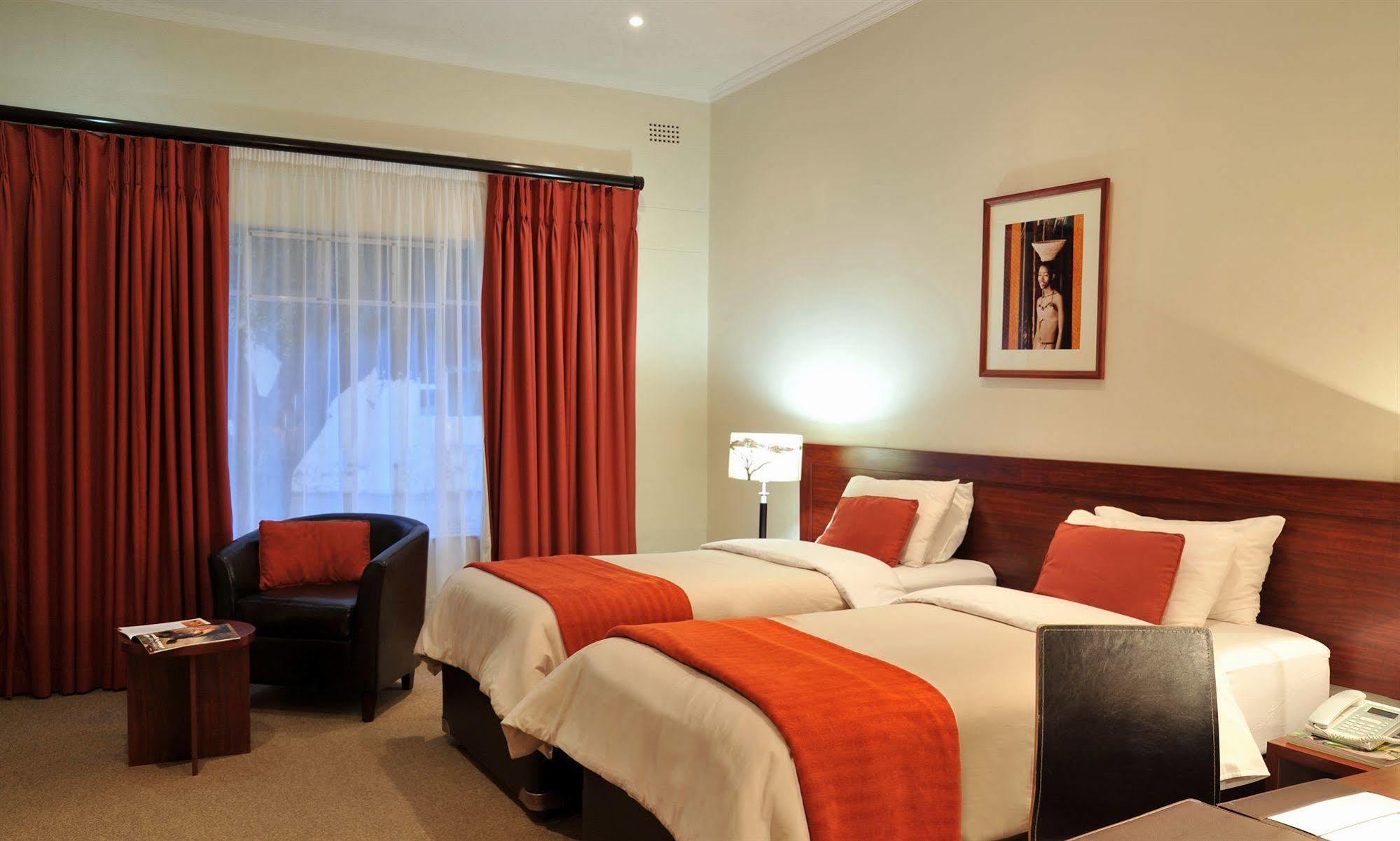 Cresta Botsalo Hotel Palapye Exterior photo