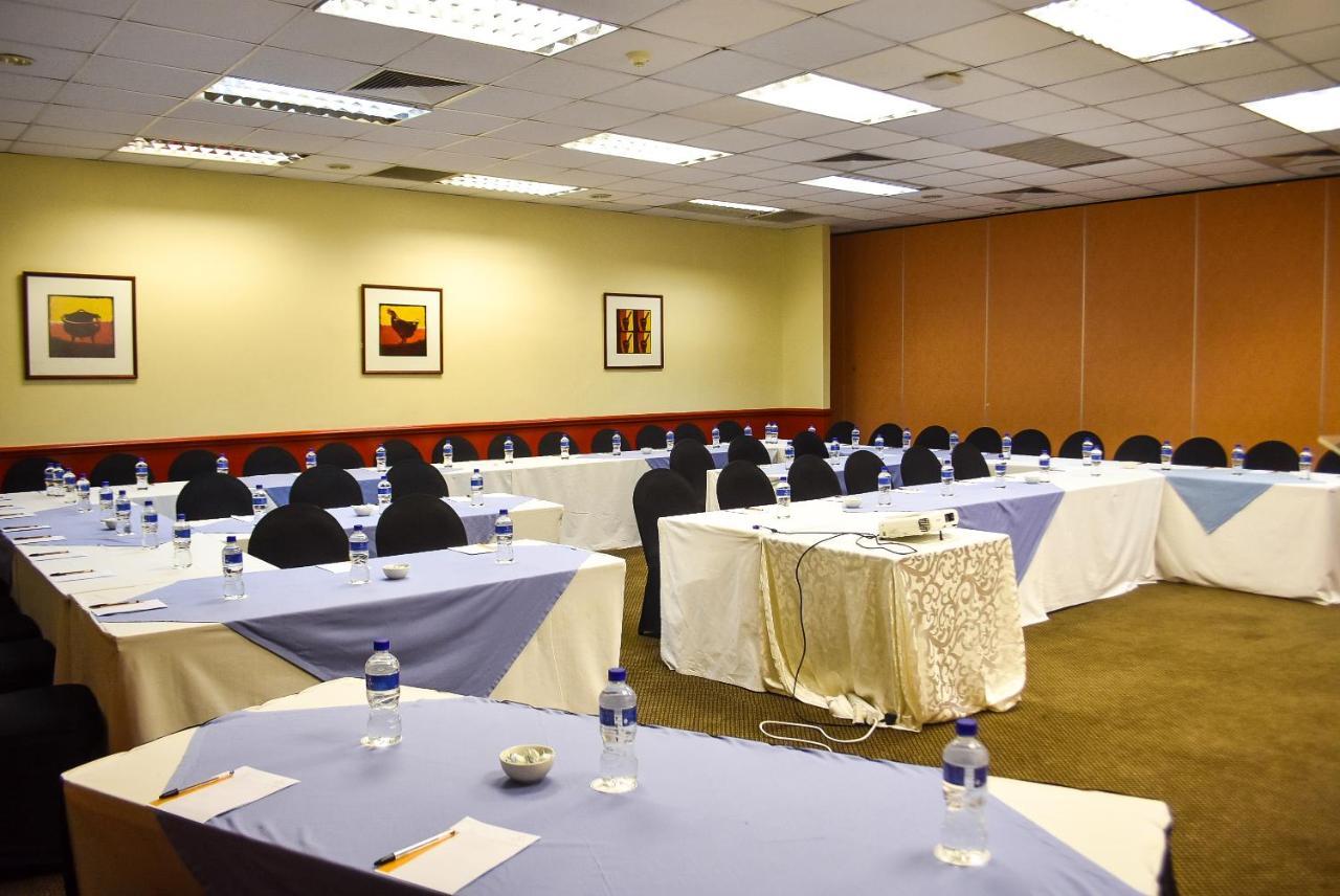 Cresta Botsalo Hotel Palapye Exterior photo